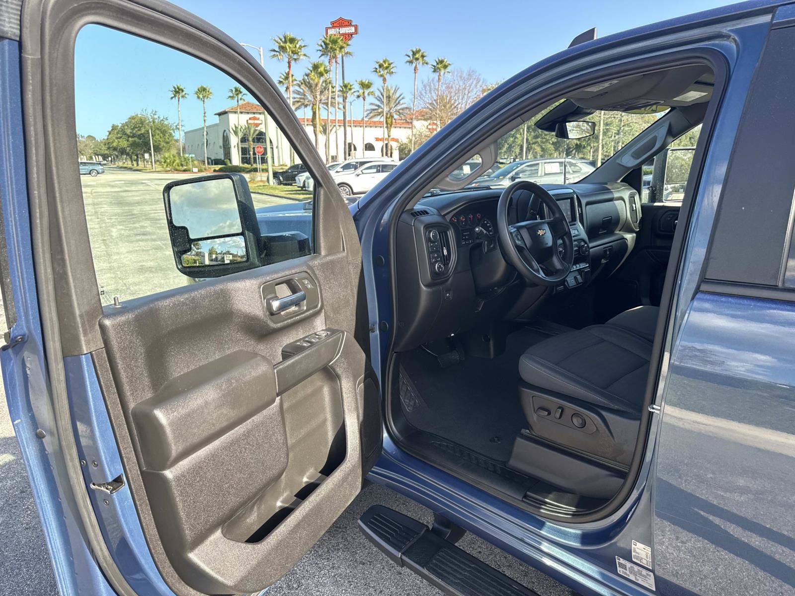 Used 2024 Chevrolet Silverado 2500 Custom w/ Custom Convenience Package image 18