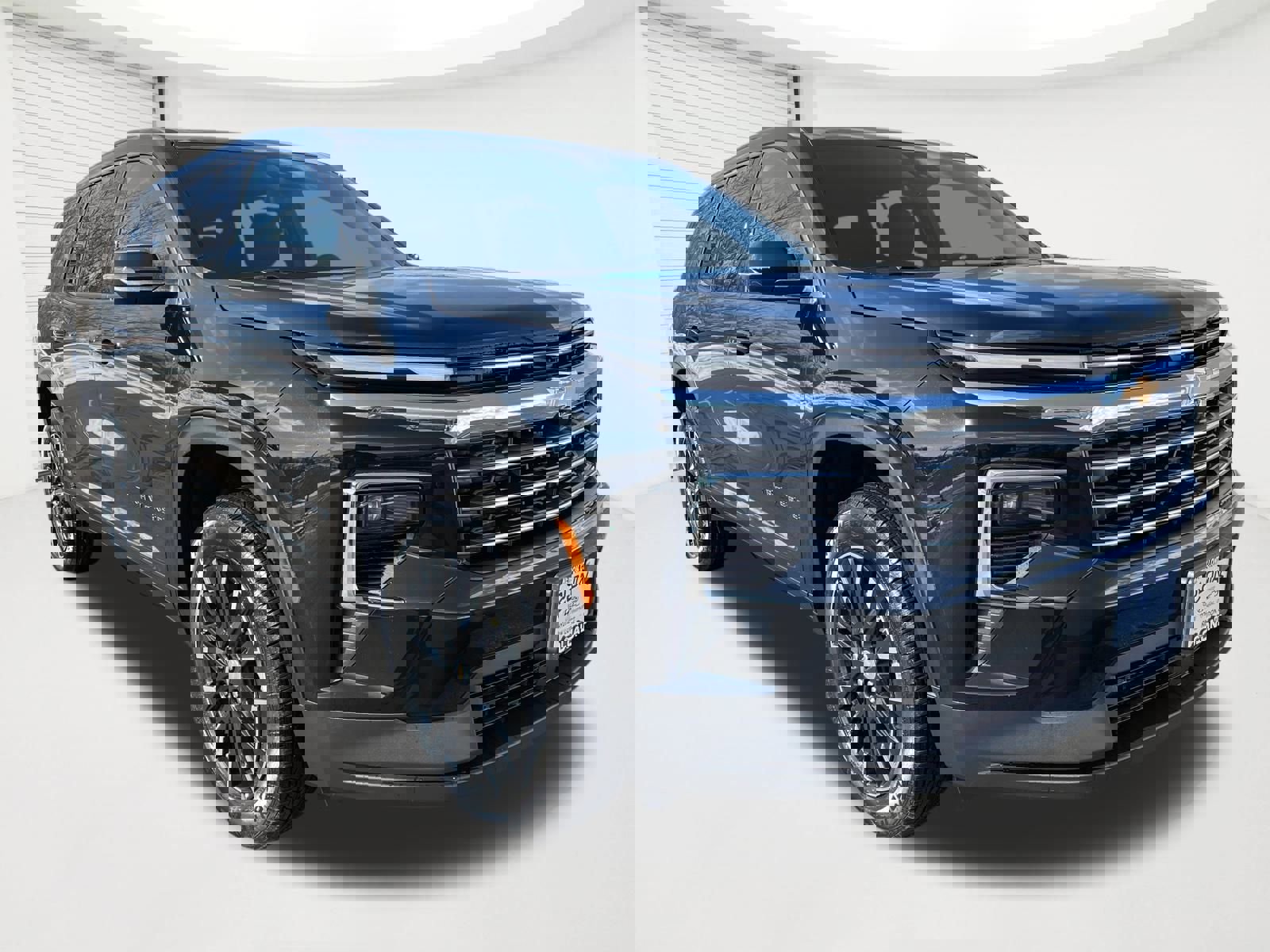 New 2026 Chevrolet Traverse LT w/ Sun and Wheel Package image 3