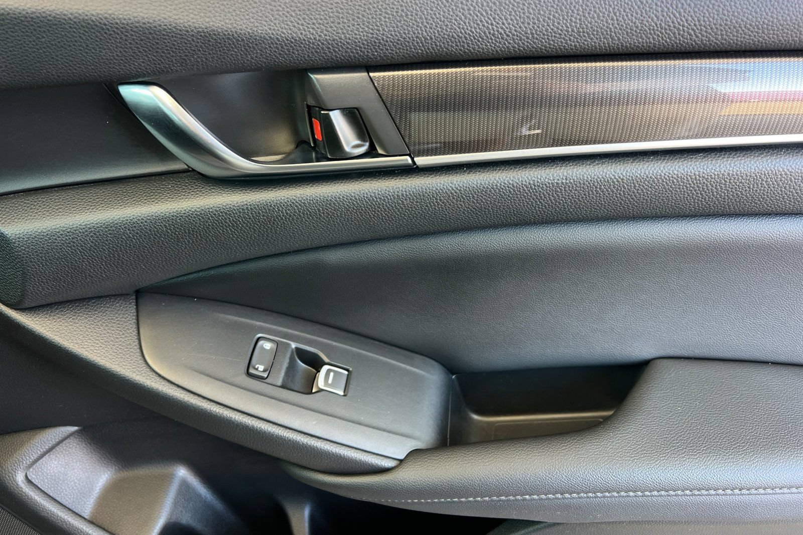 Used 2020 Honda Accord Sport image 21