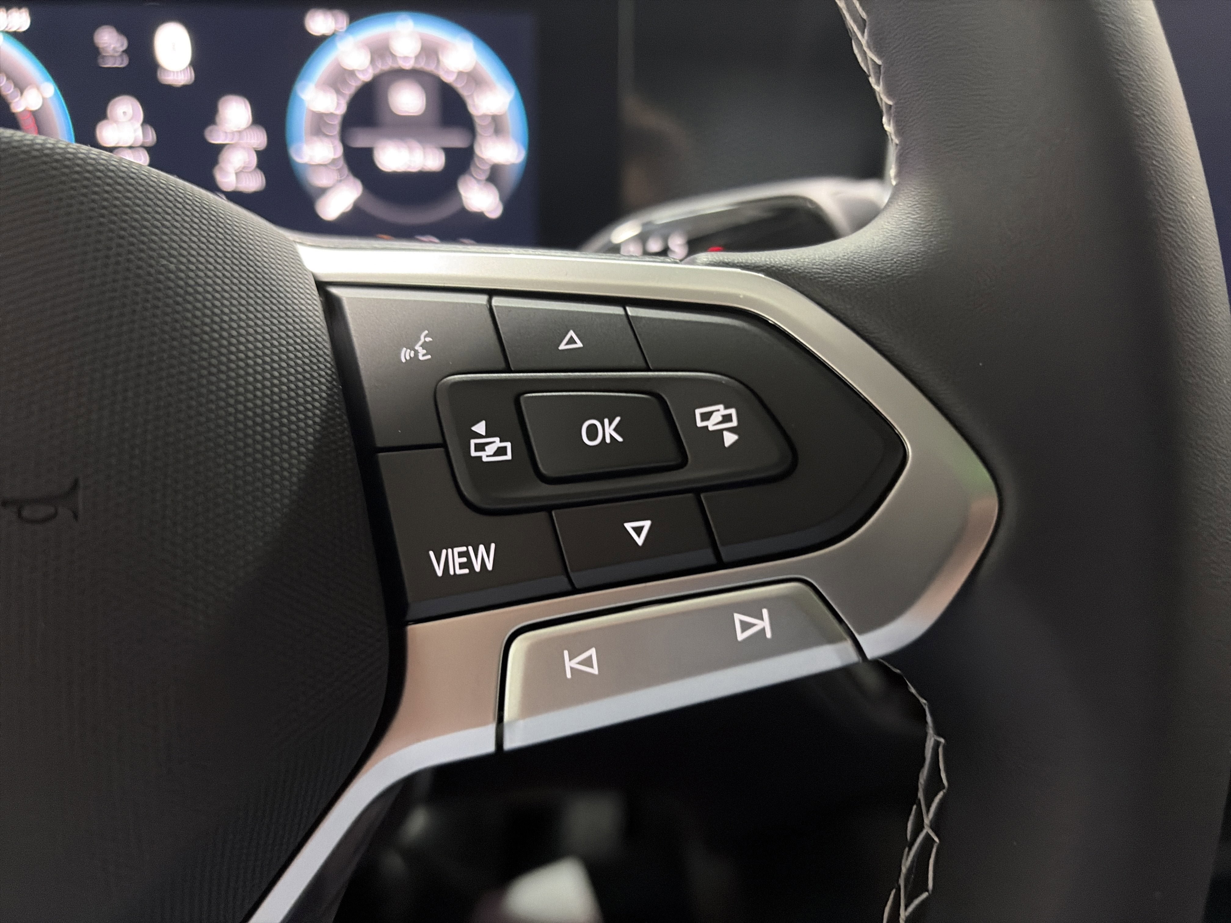 New 2026 Volkswagen Tiguan SE AWD/4WD image 16
