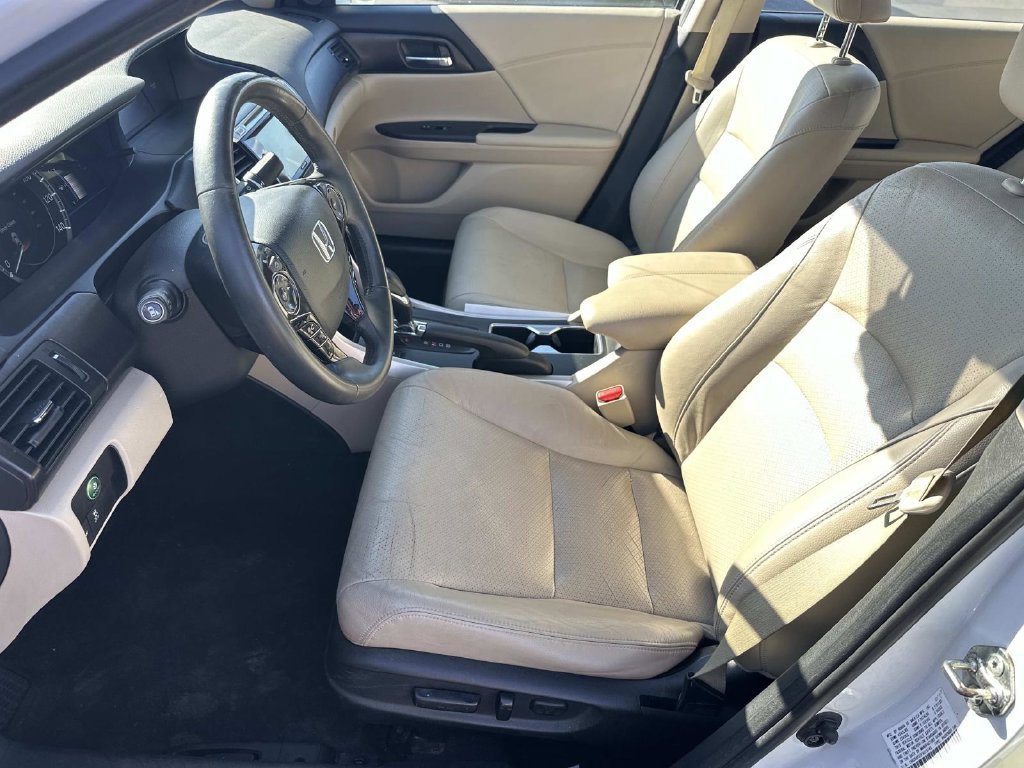 Used 2015 Honda Accord EX-L image 19
