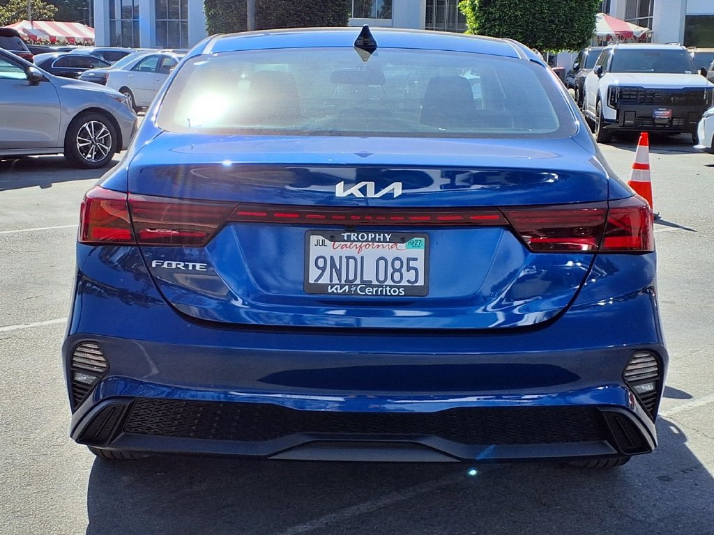 Certified 2024 Kia Forte LXS w/ LXS Technology Package FWD image 4