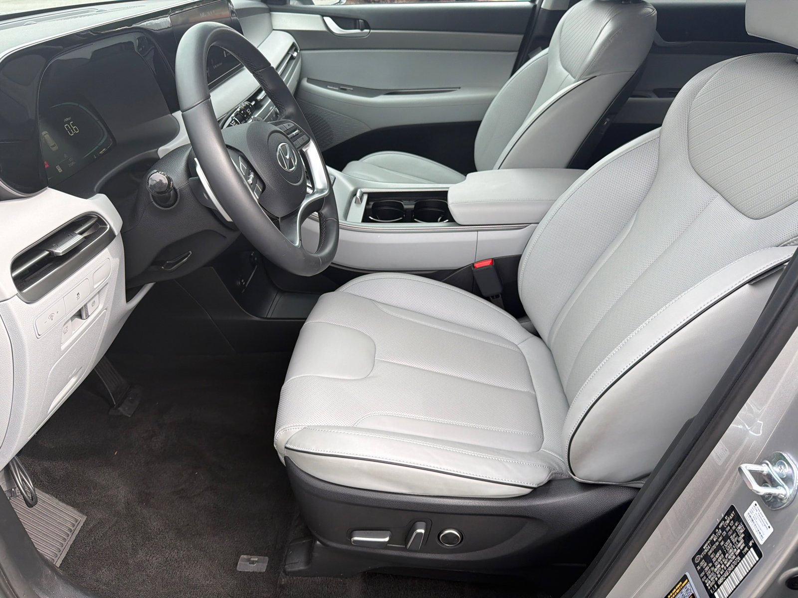 Used 2024 Hyundai Palisade SEL FWD image 9