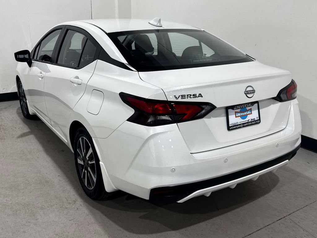 Used 2025 Nissan Versa SV w/ Trunk Package image 33
