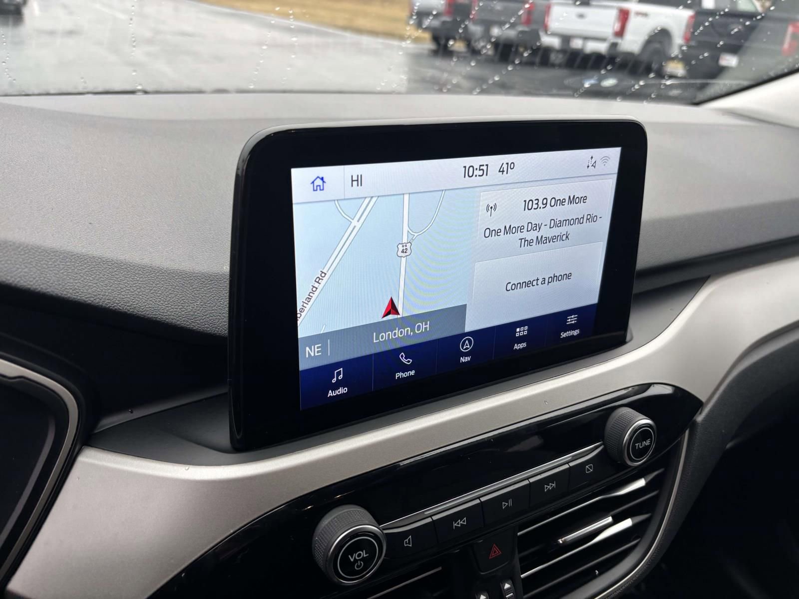 Used 2022 Ford Escape SE w/ SE Sport Appearance Package image 21