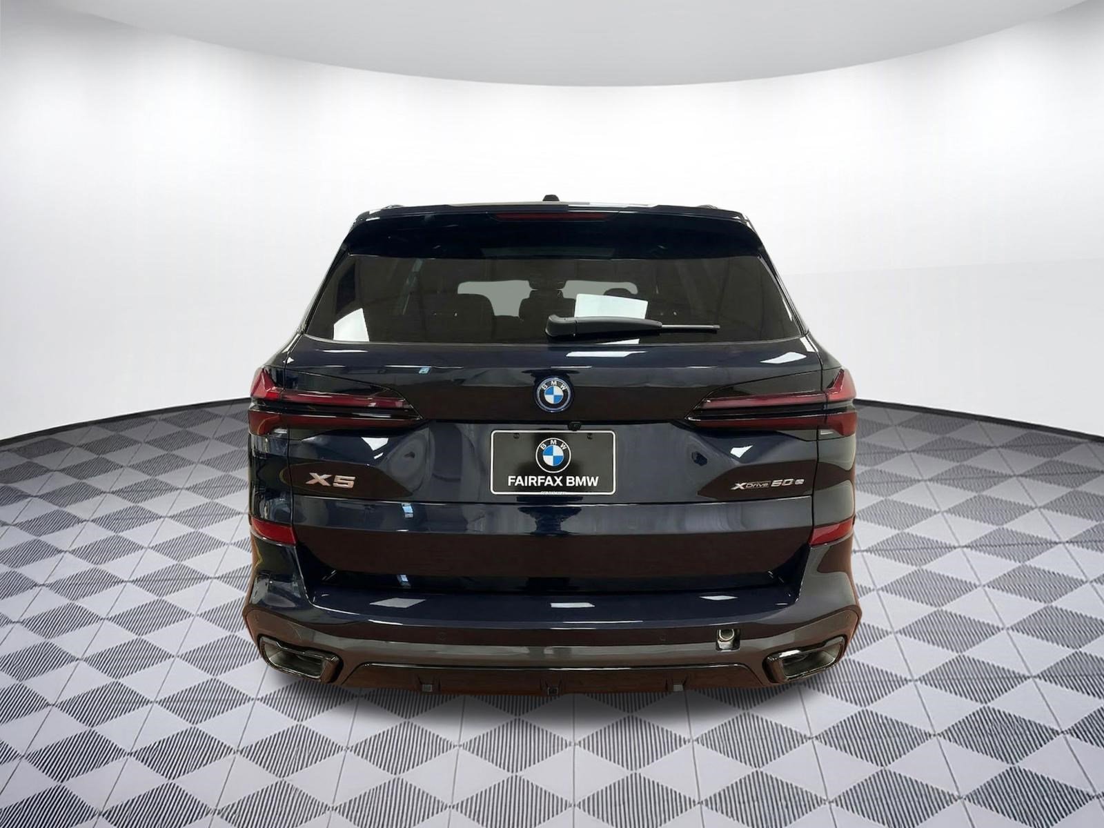 New 2026 BMW X5 xDrive50e image 9