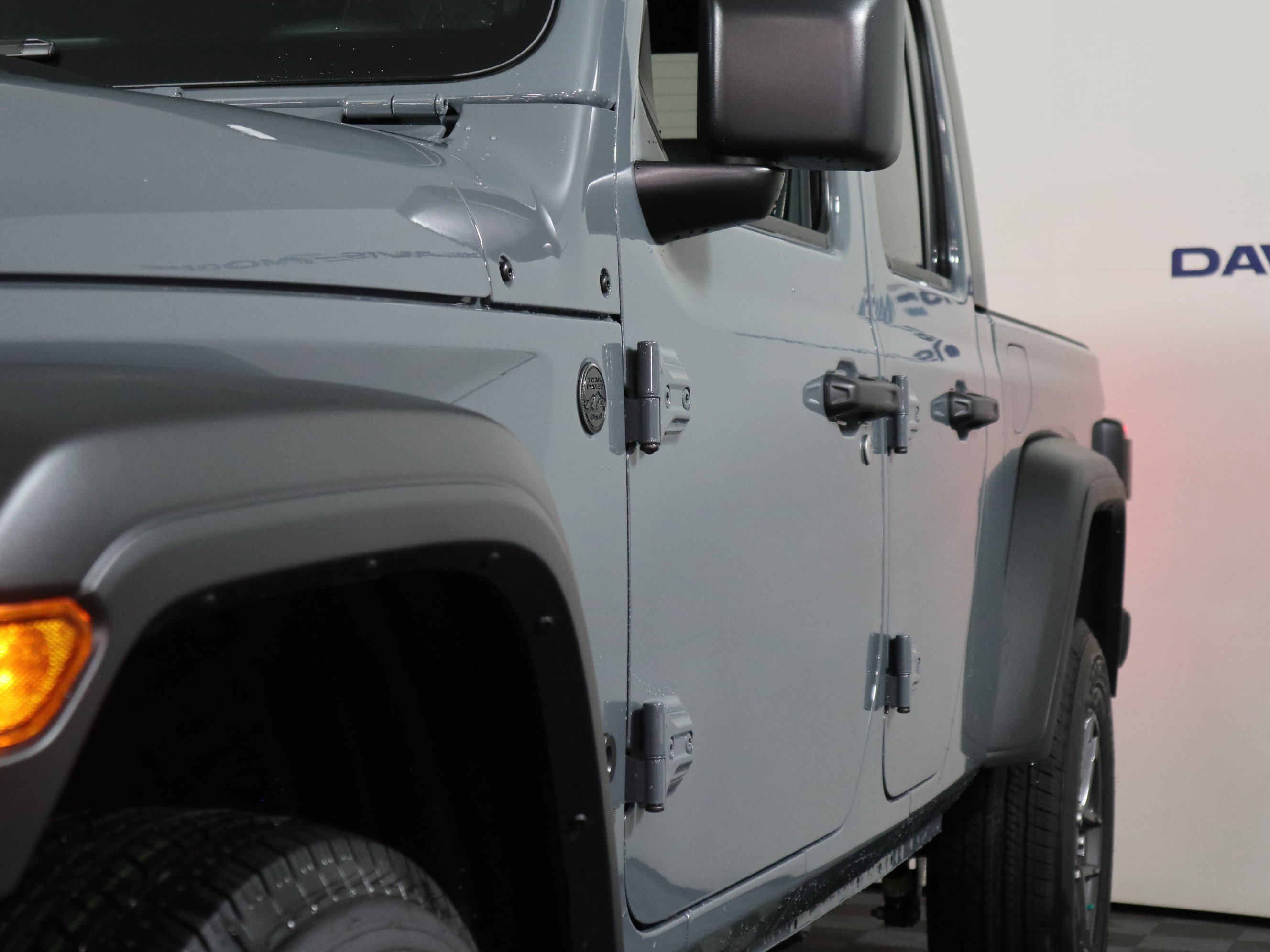 New 2025 Jeep Gladiator Sport AWD/4WD image 11