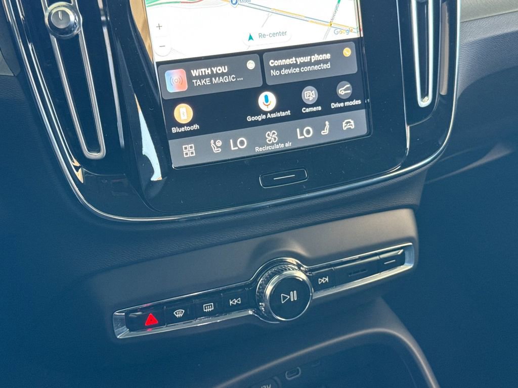 New 2026 Volvo XC40 B5 Plus w/ Protection Package Premier image 20