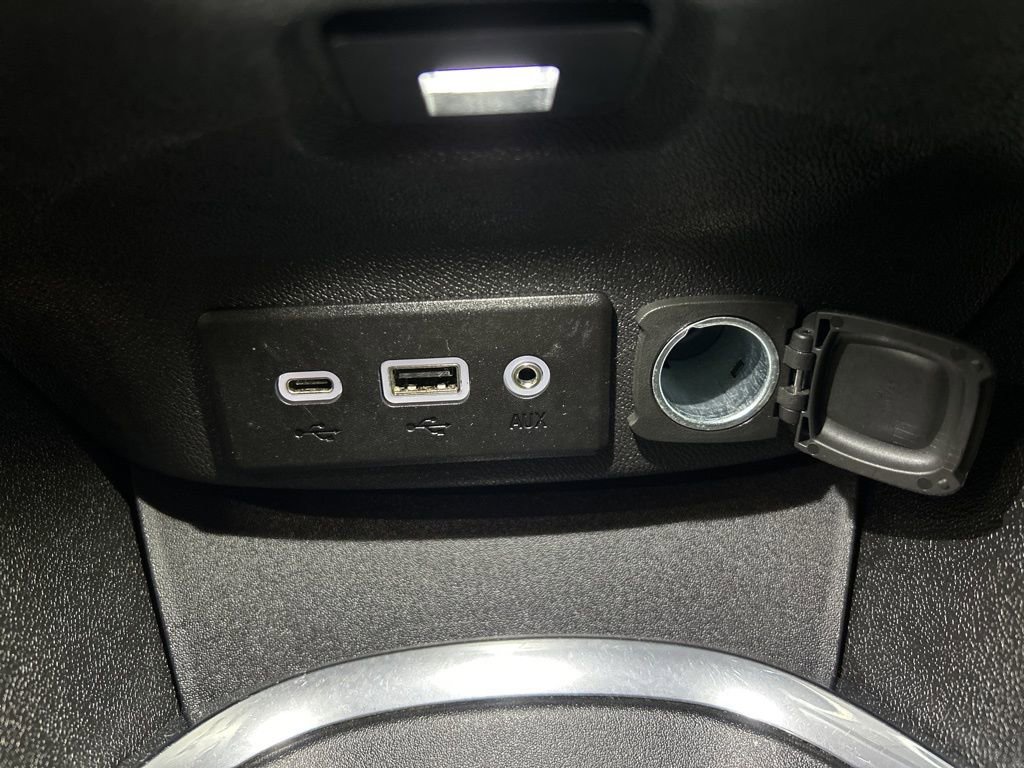 Used 2023 Chevrolet Malibu LT image 31