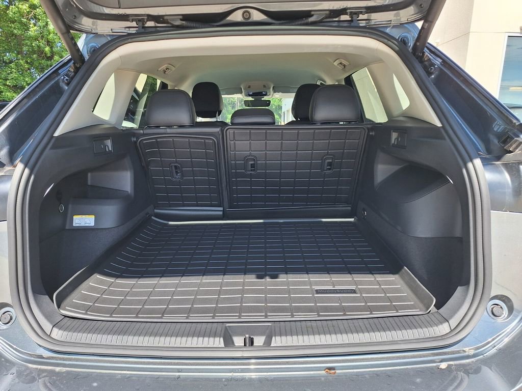 Used 2025 Volkswagen Tiguan SE FWD image 24