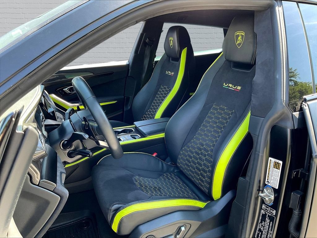 Used 2022 Lamborghini Urus AWD/4WD image 20