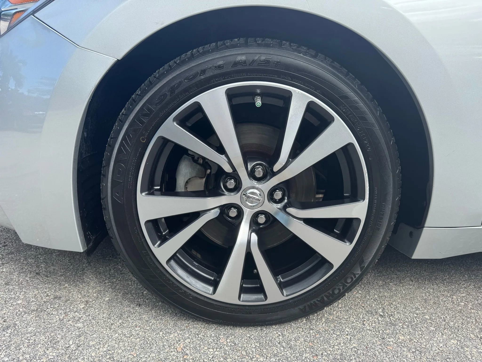 Used 2017 Nissan Maxima 3.5 SV image 18