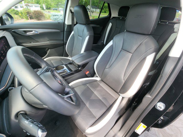 Used 2024 Buick Envision Sport Touring image 29