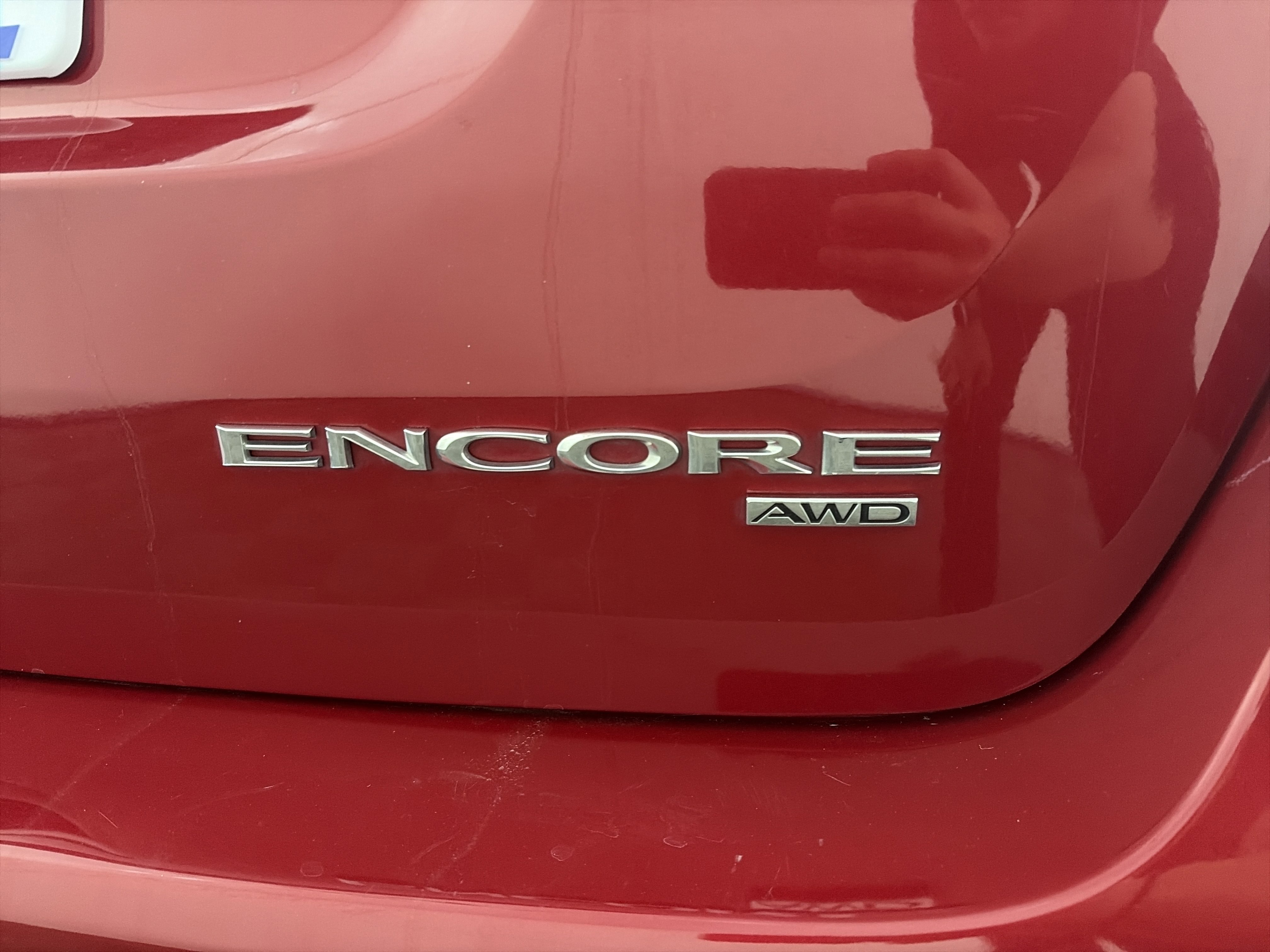 Used 2020 Buick Encore Preferred w/ Safety Package image 28