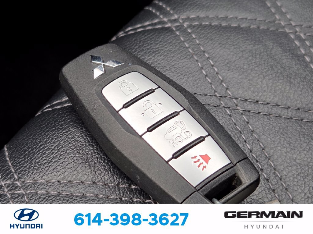 Used 2023 Mitsubishi Outlander SEL AWD/4WD image 34