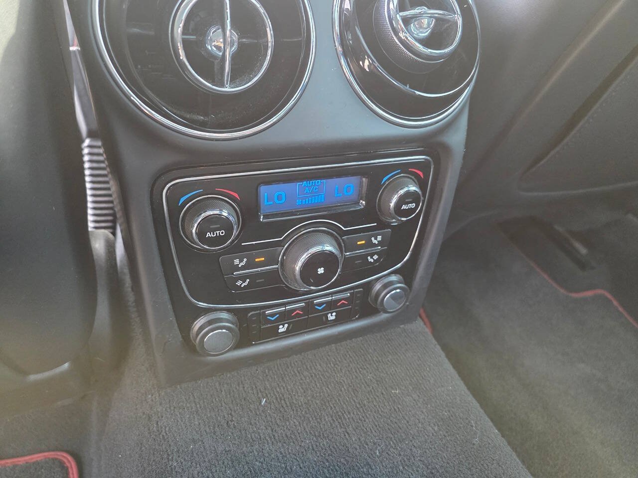 Used 2014 Jaguar XJ R LWB RWD image 23