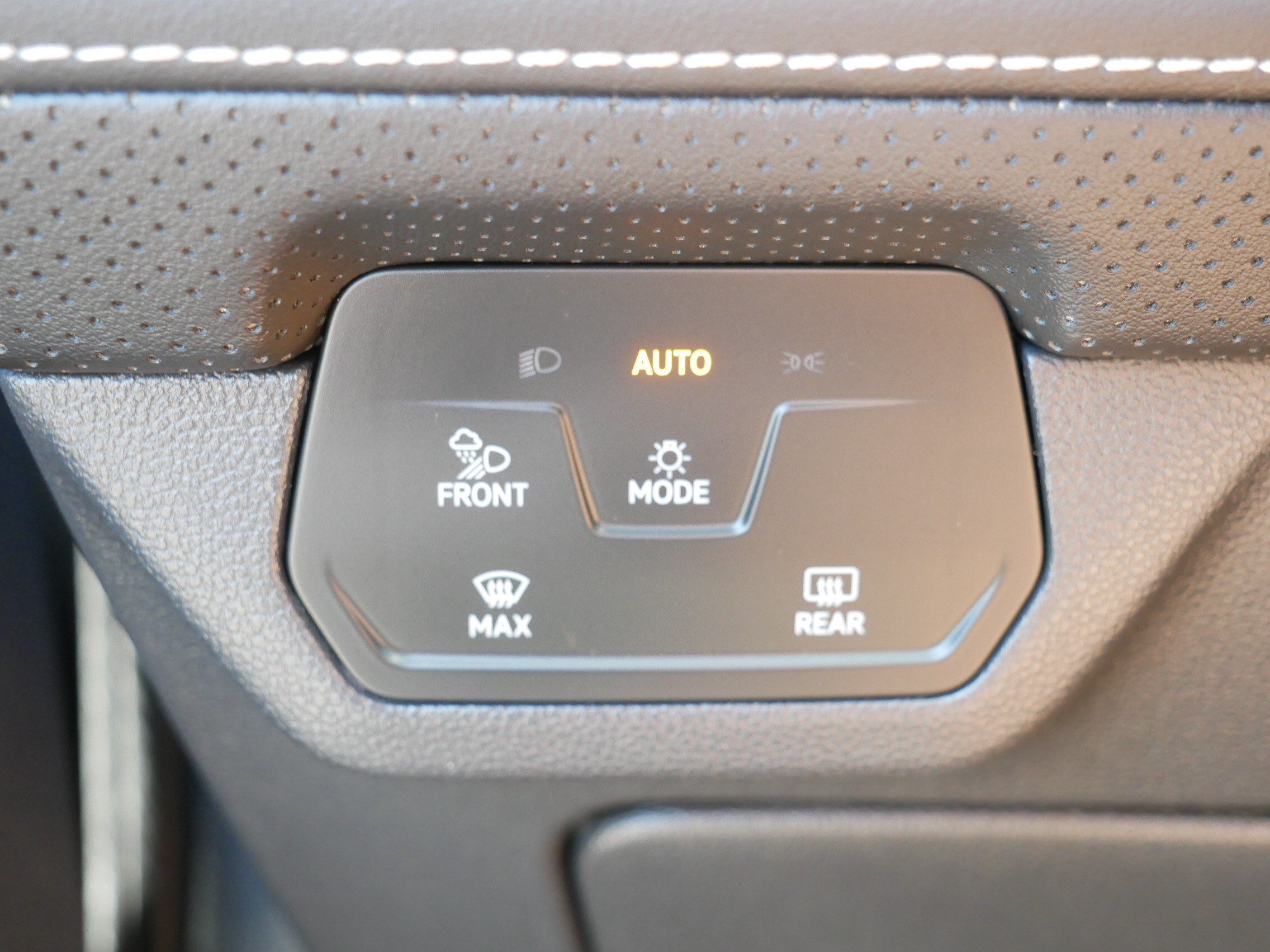 Used 2024 Volkswagen Atlas SEL Premium R-Line AWD/4WD image 26