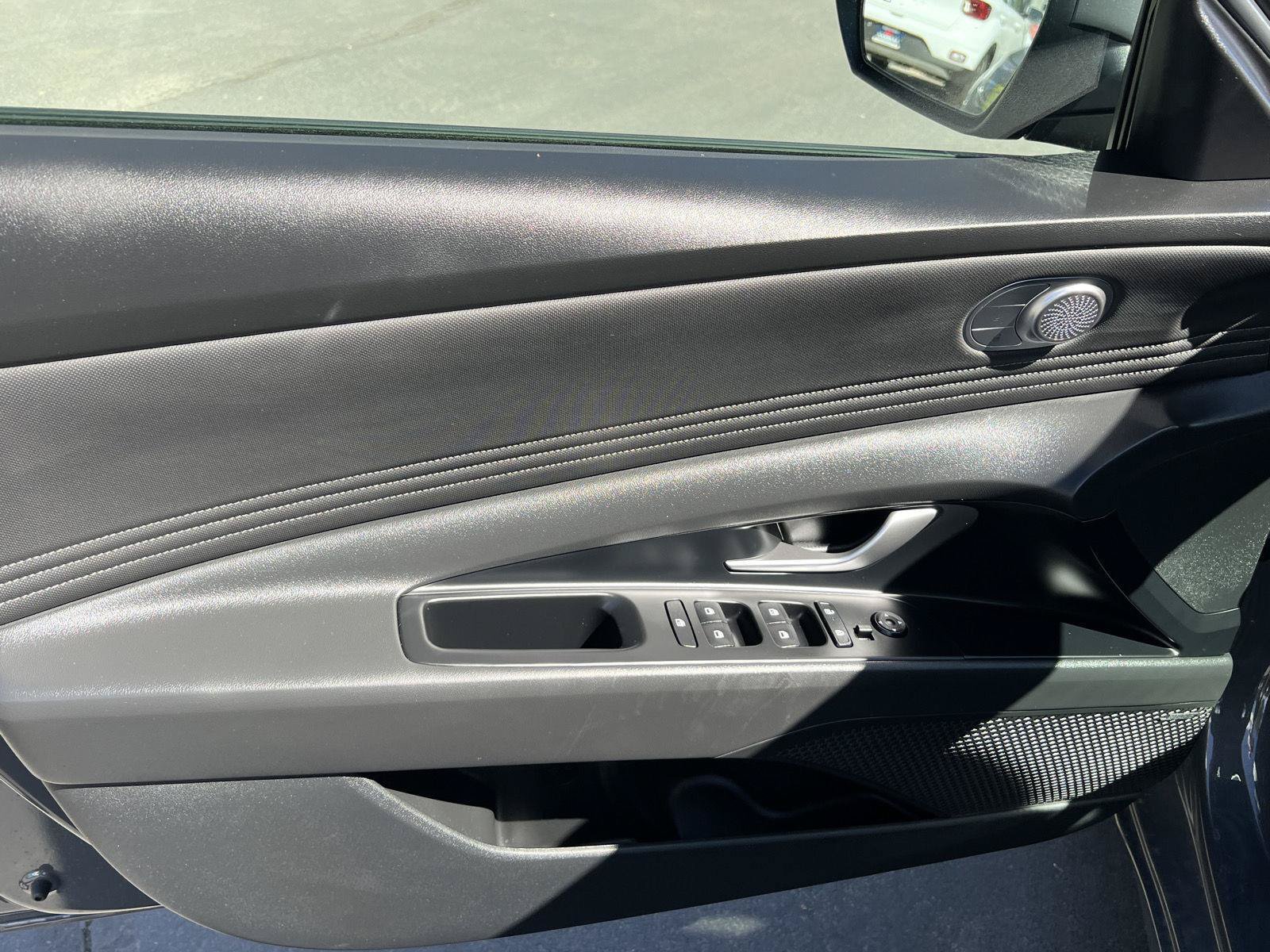 Certified 2026 Hyundai Elantra Limited FWD image 29