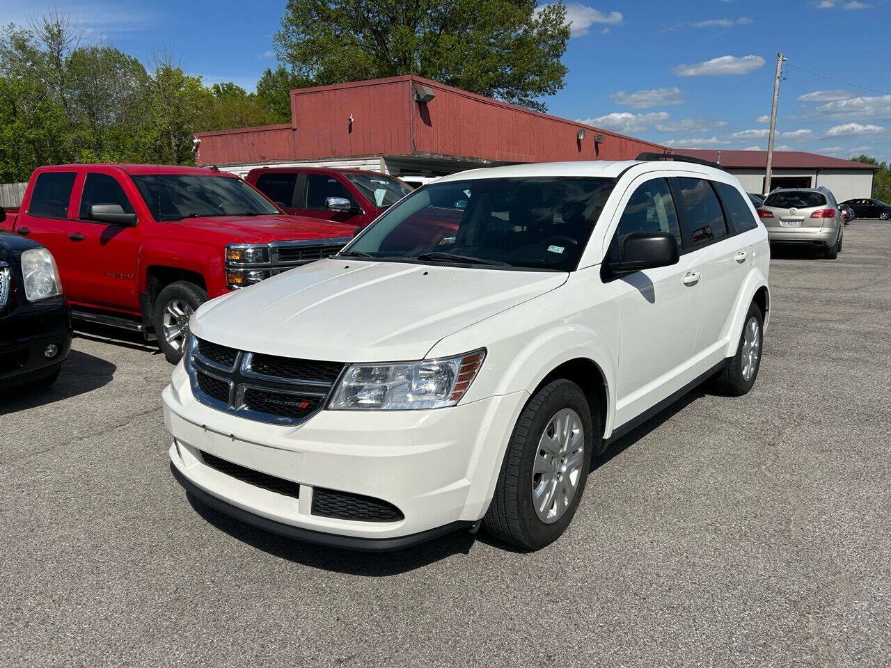 Used 2017 Dodge Journey SE FWD image 2