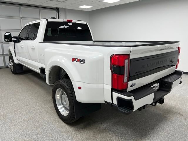 Used 2025 Ford F450 Platinum w/ FX4 Off-Road Package image 8