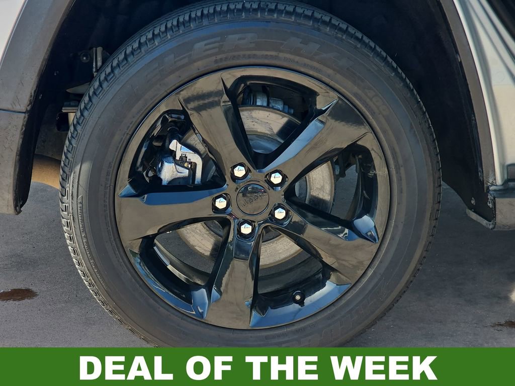 Used 2023 Jeep Grand Cherokee L Laredo image 38