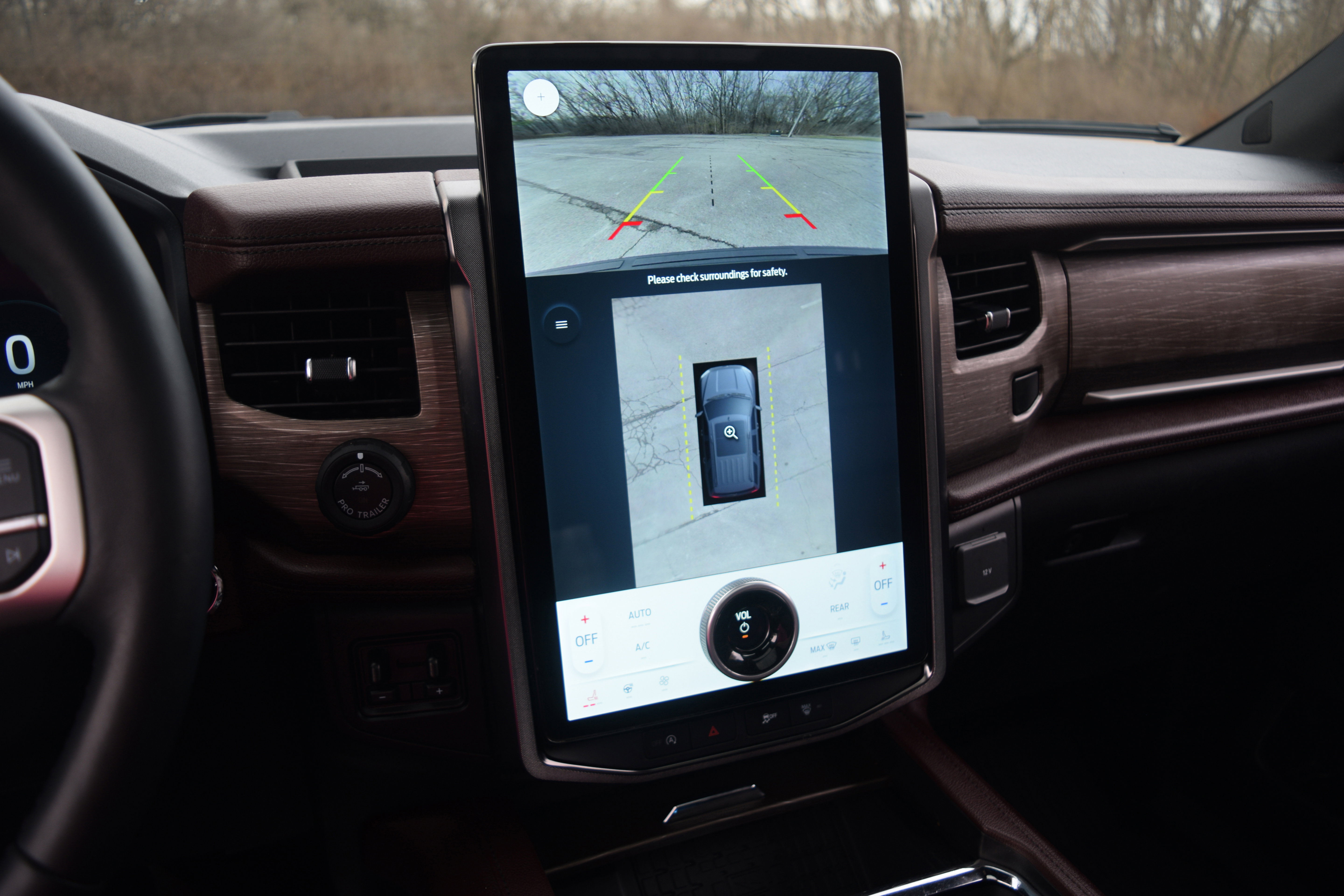 Used 2023 Ford Expedition Limited image 10