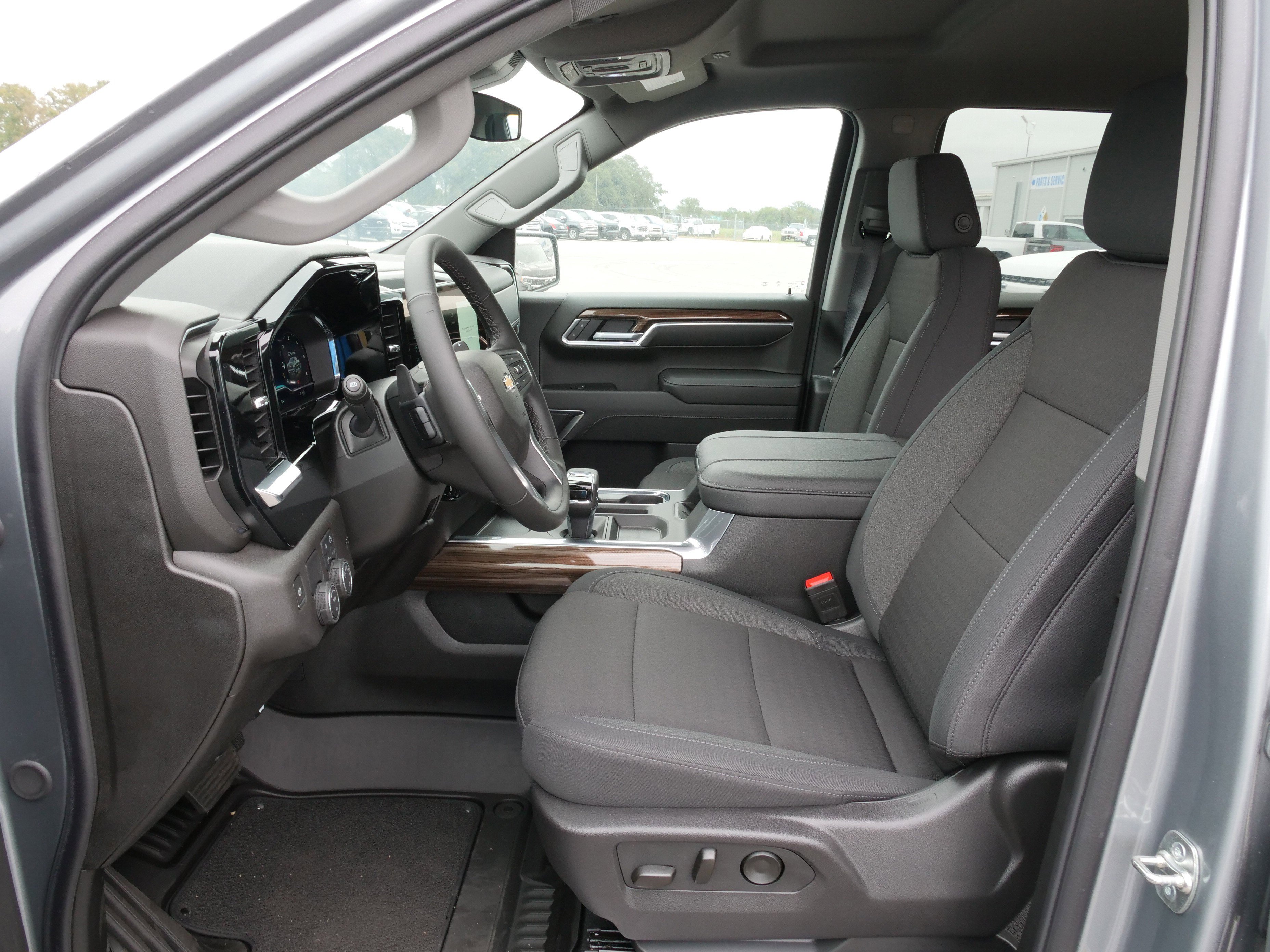 New 2025 Chevrolet Silverado 1500 LT w/ Safety Package image 17