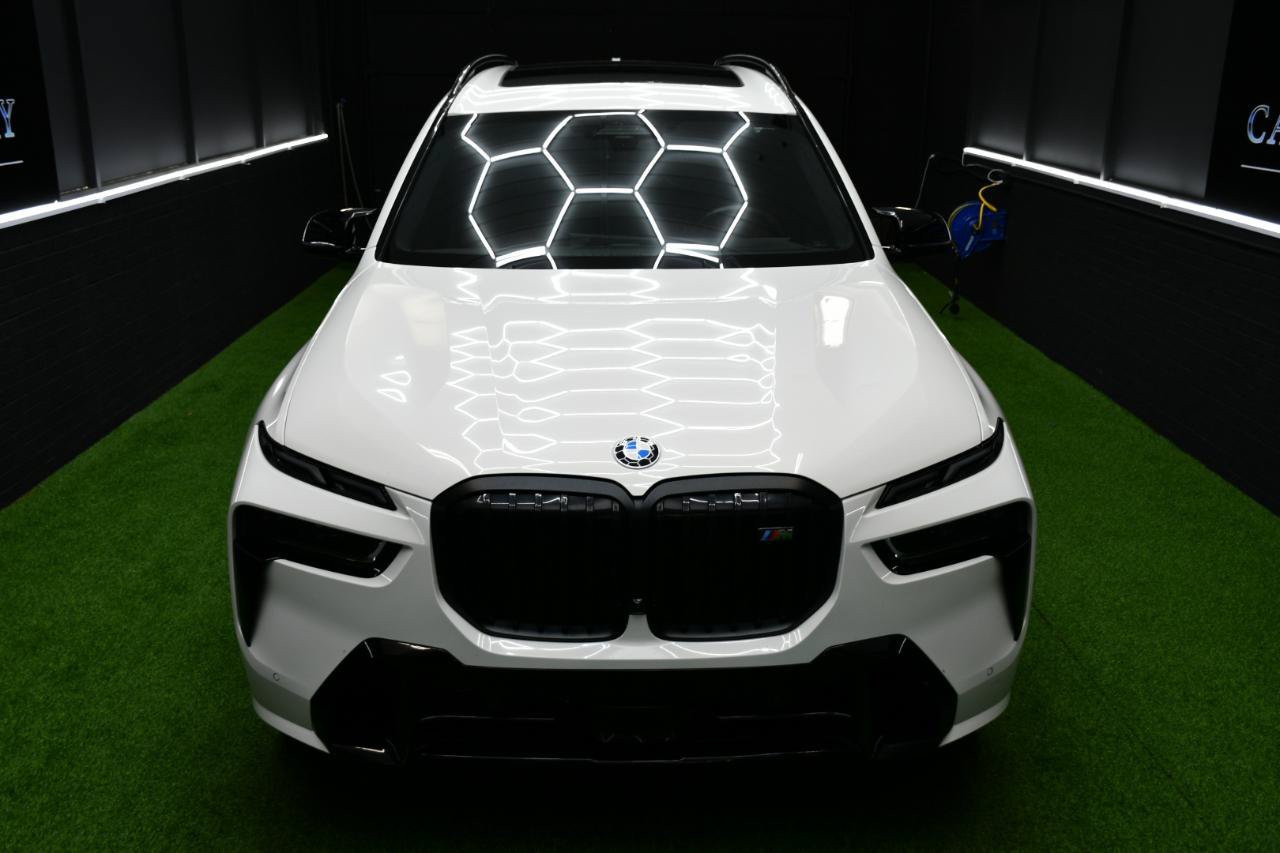 Used 2023 BMW X7 M60i AWD/4WD image 2