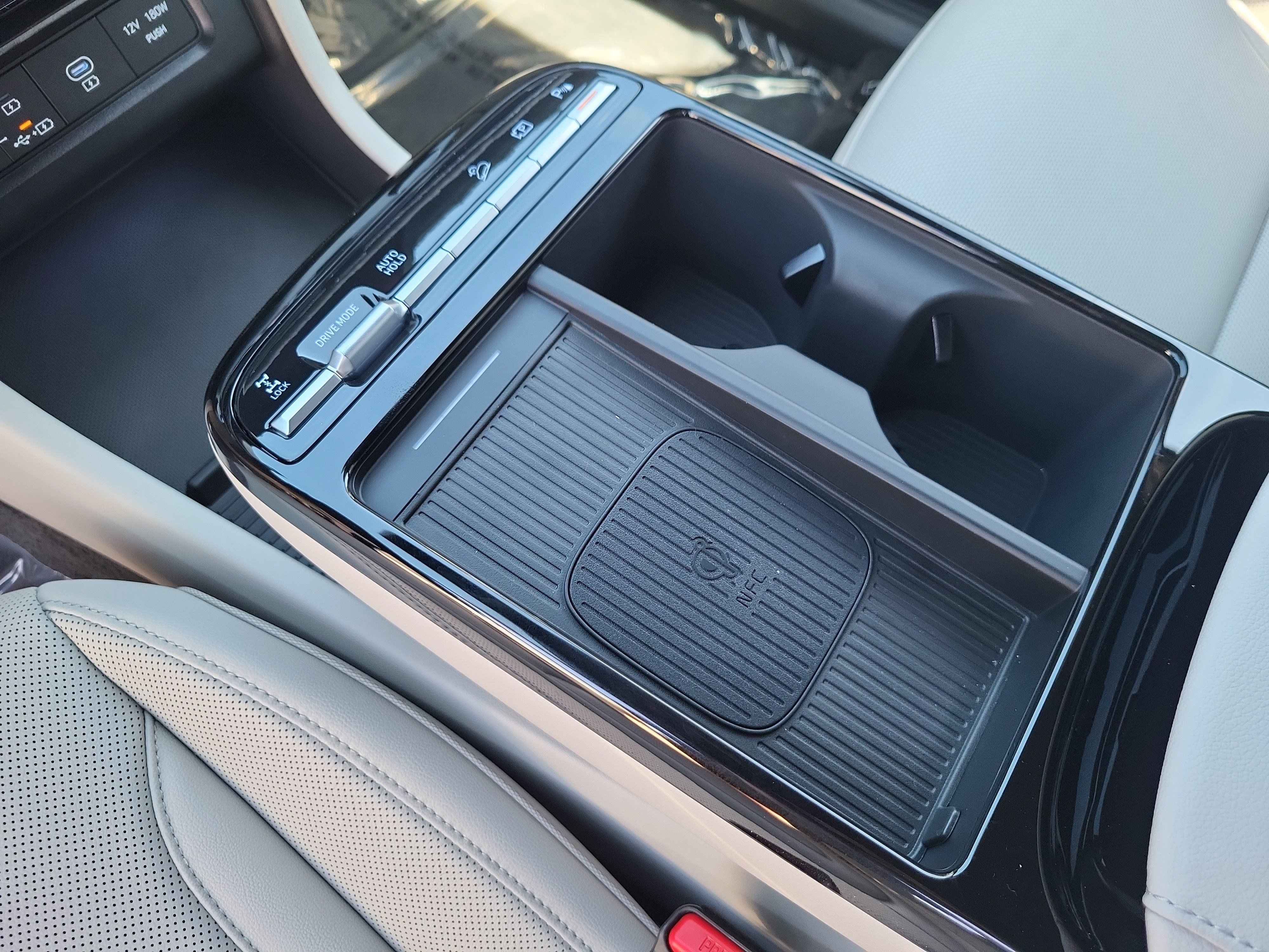 New 2025 Hyundai Tucson Limited w/ Tow & Go Package image 18