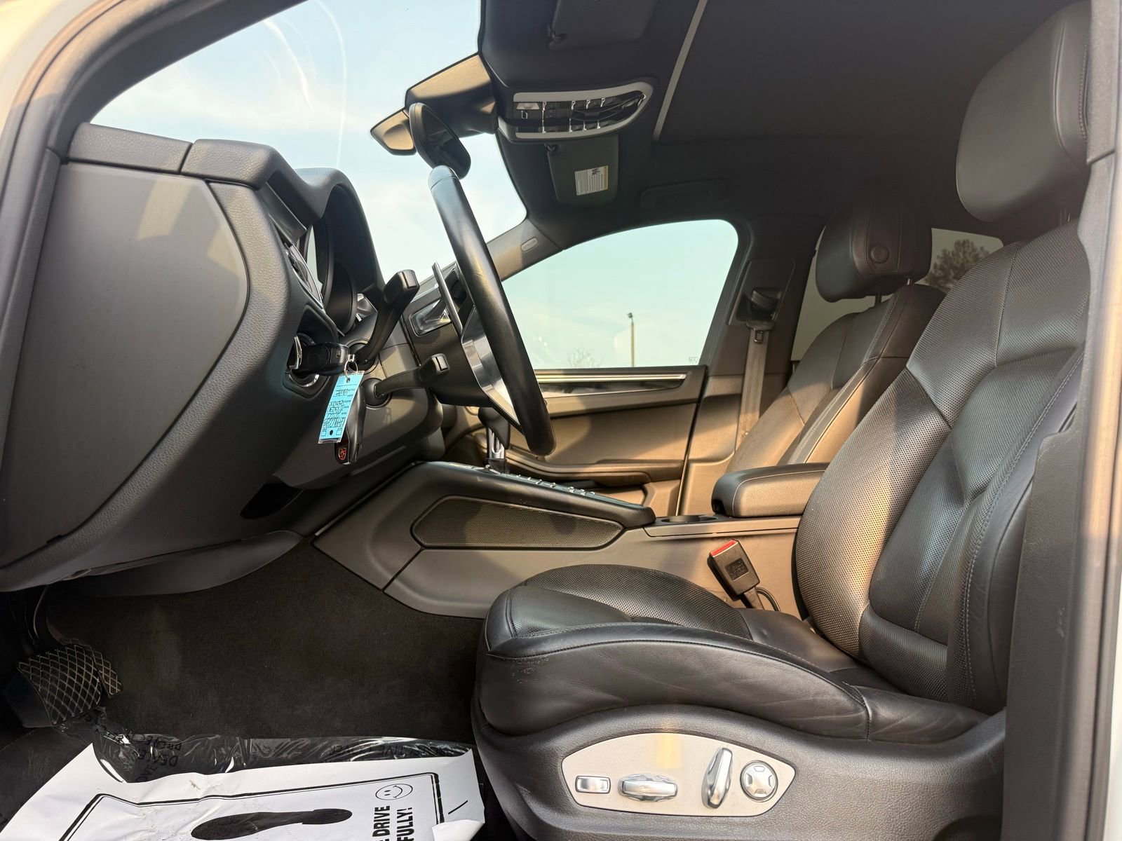 Used 2017 Porsche Macan S image 13