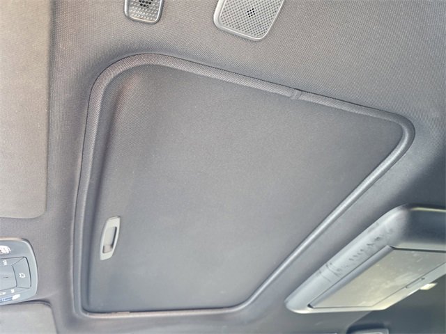 Used 2025 Toyota Sienna Platinum image 18