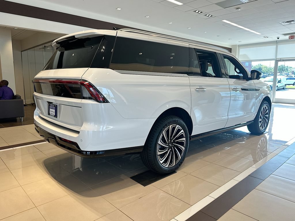 New 2027 Lincoln Navigator L Black Label AWD/4WD image 7