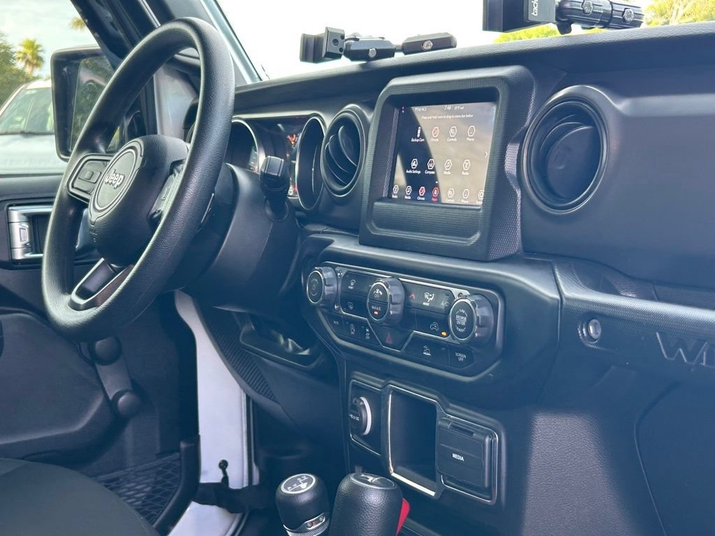 Used 2022 Jeep Wrangler Sport AWD/4WD image 24