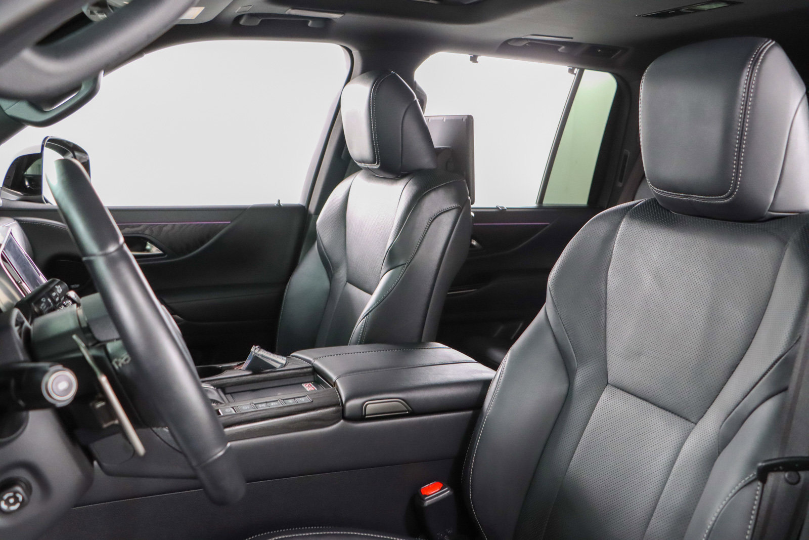 Used 2025 Lexus LX 600 4WD w/ Luxury Package image 27