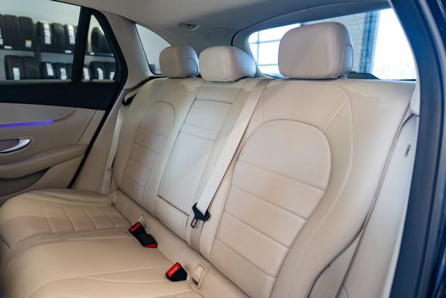 Used 2021 Mercedes-Benz GLC 300 4MATIC image 25
