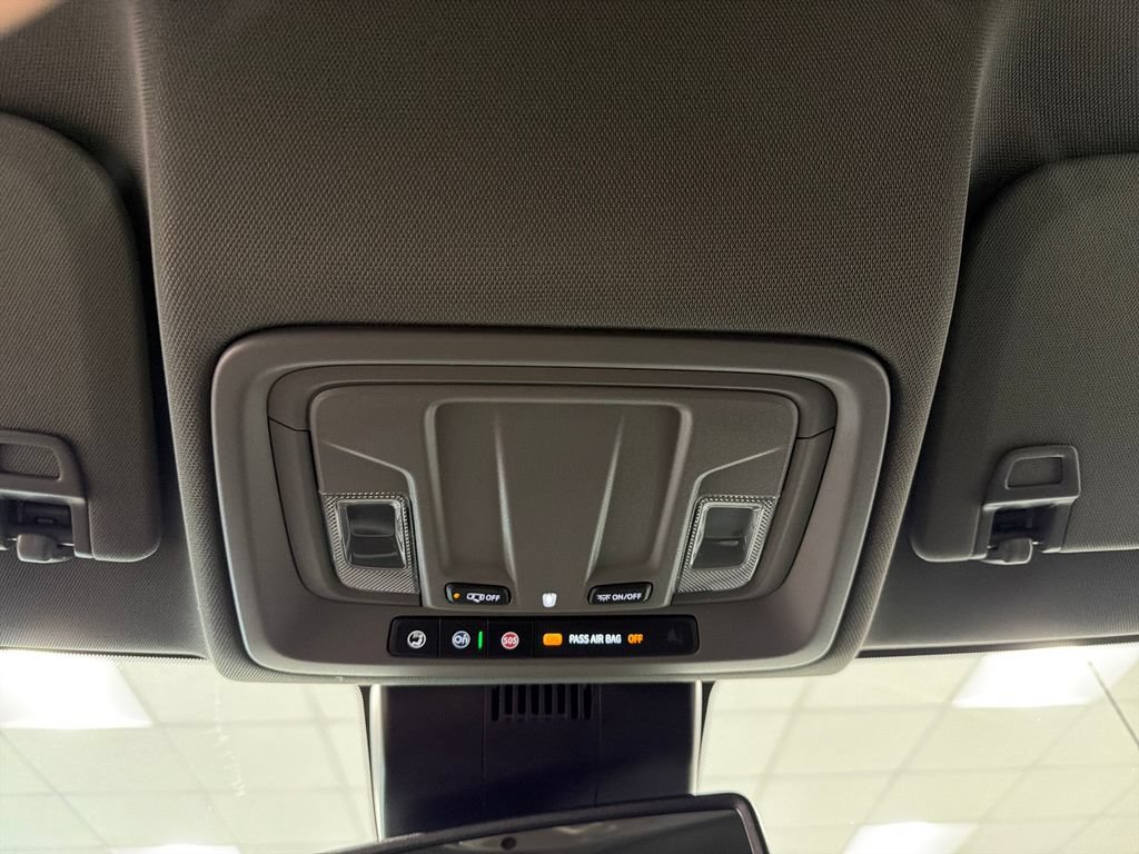 New 2026 GMC Sierra 1500 SLT AWD/4WD image 15