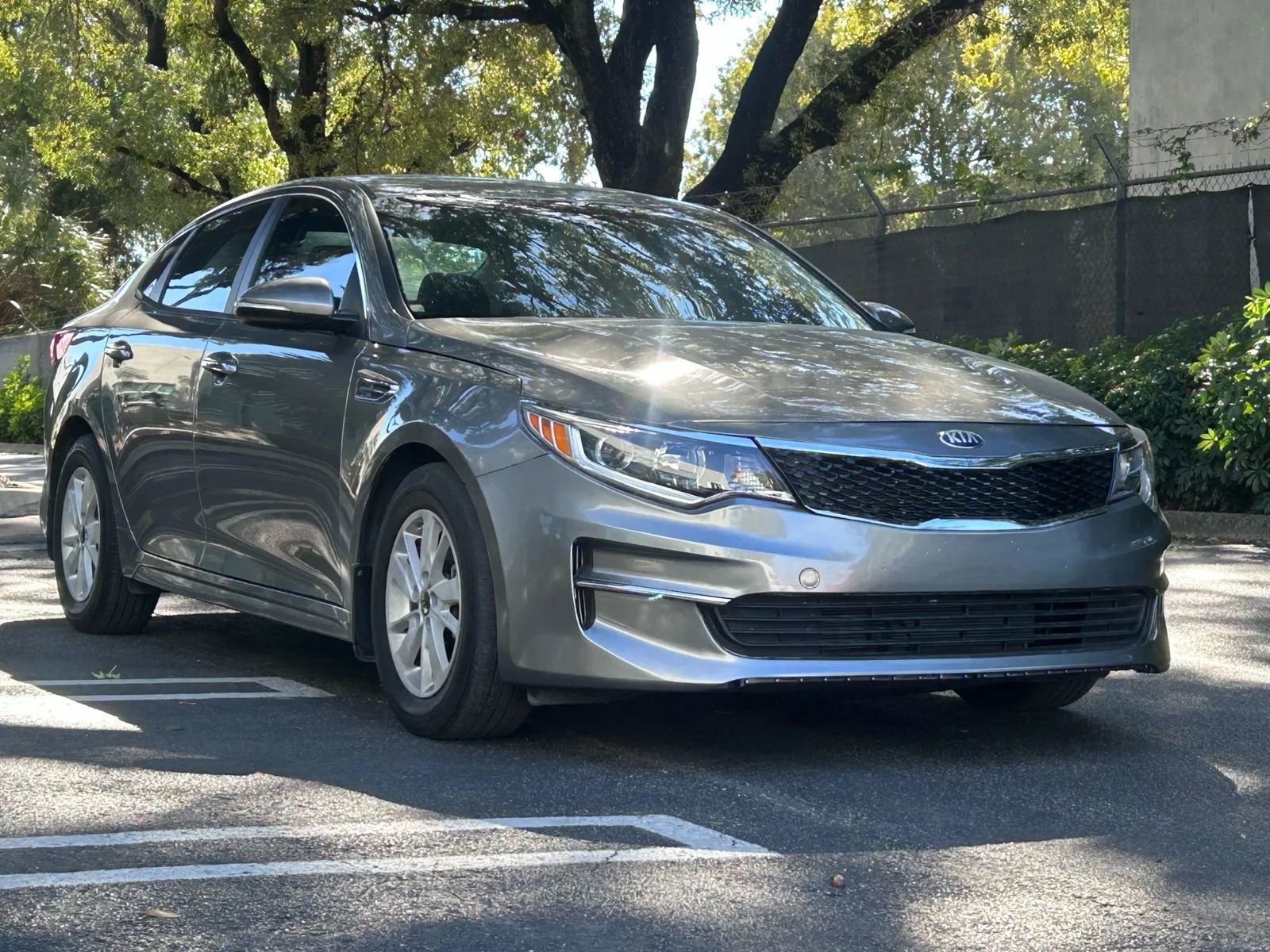 Used 2018 Kia Optima LX image 1