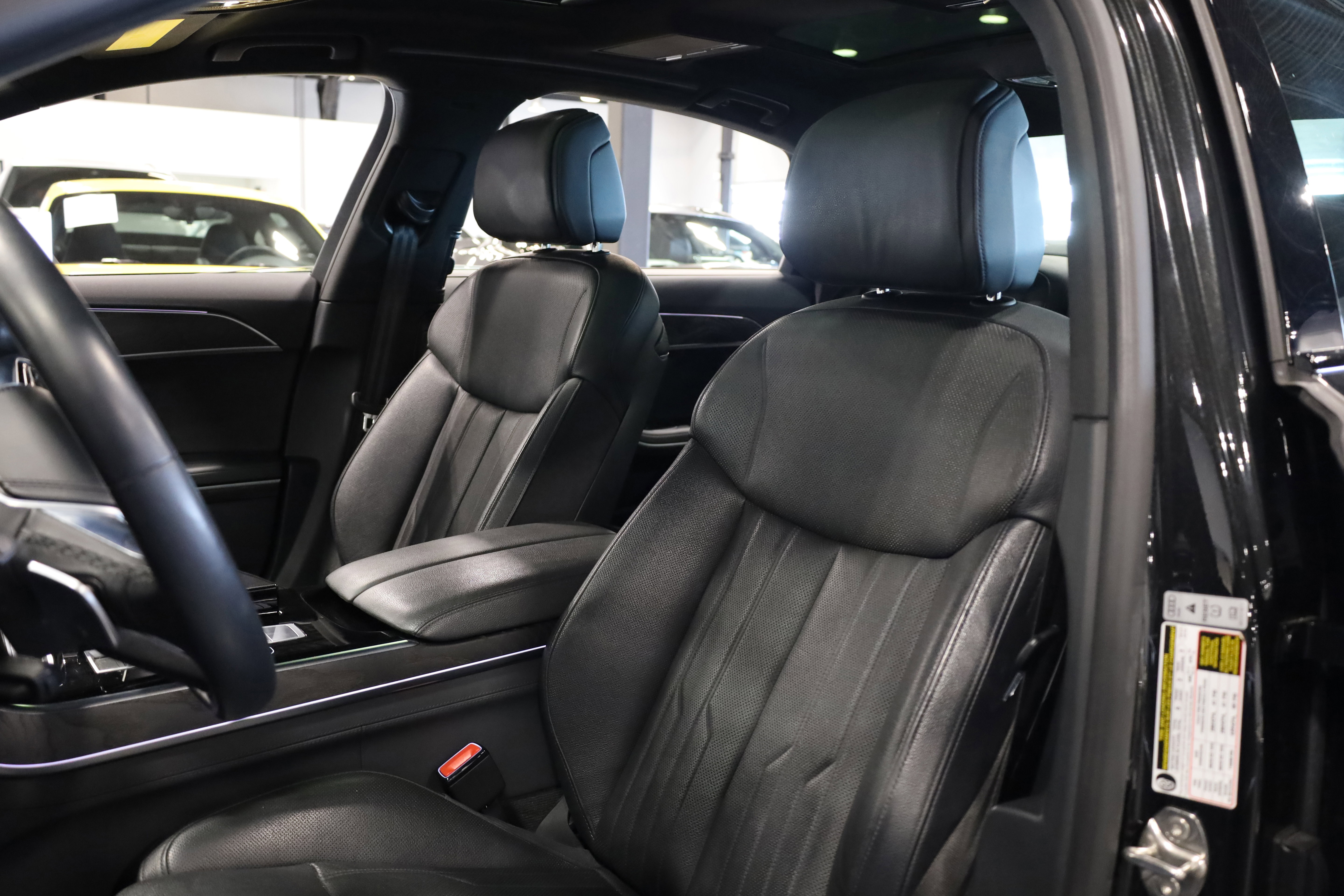 Used 2022 Audi A8 L 3.0T w/ Executive Package image 17