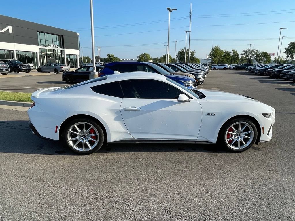 Used 2025 Ford Mustang GT Premium RWD image 8