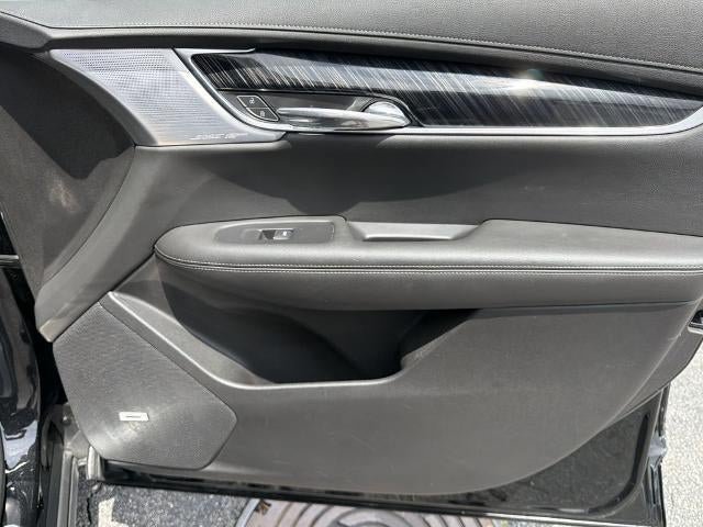 Used 2023 Cadillac XT6 Premium Luxury w/ Technology Package FWD image 19