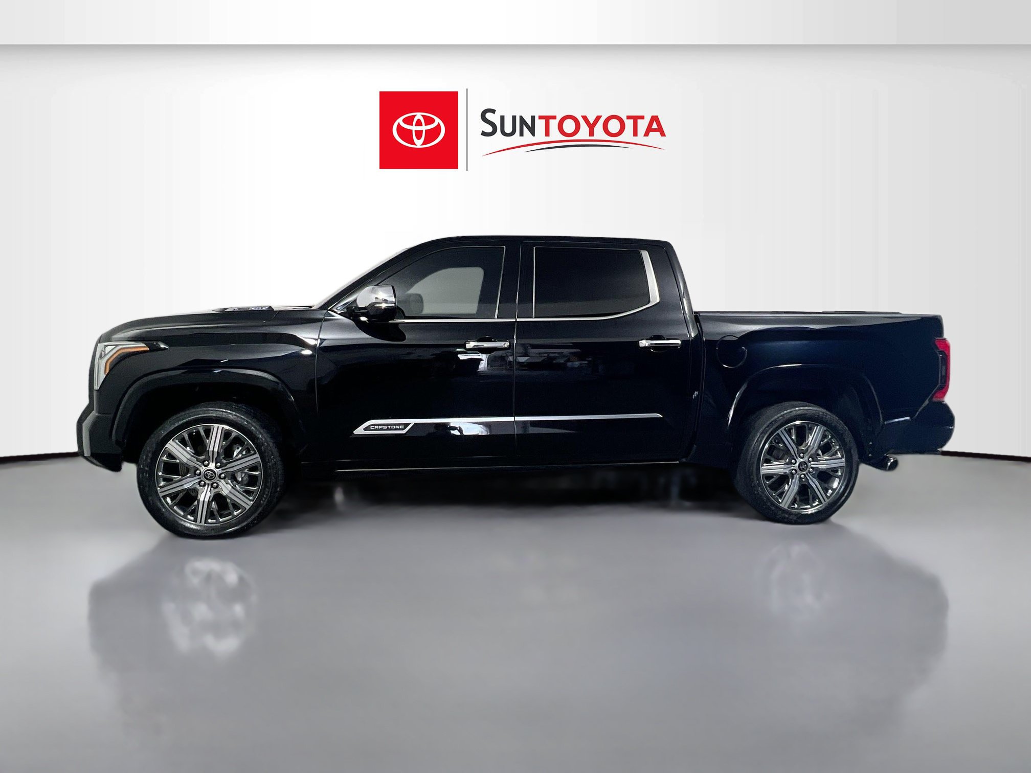 Used 2024 Toyota Tundra Capstone AWD/4WD image 7