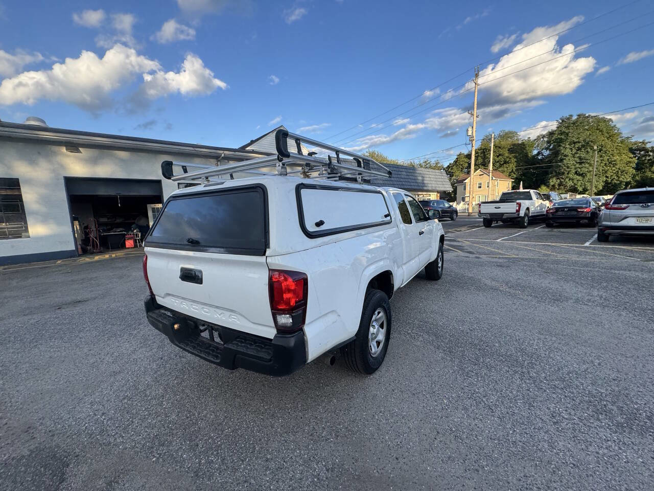Used 2020 Toyota Tacoma SR image 14