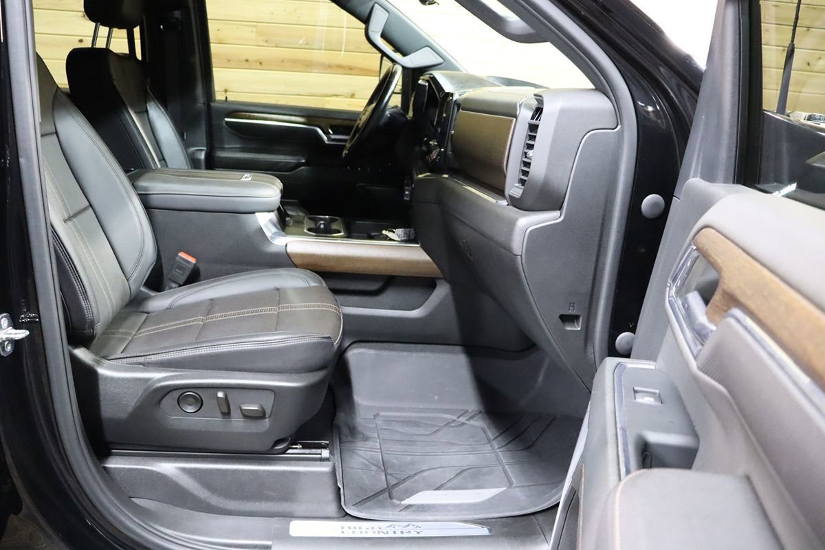 Used 2024 Chevrolet Silverado 2500 High Country w/ High Country Premium Package AWD/4WD image 77