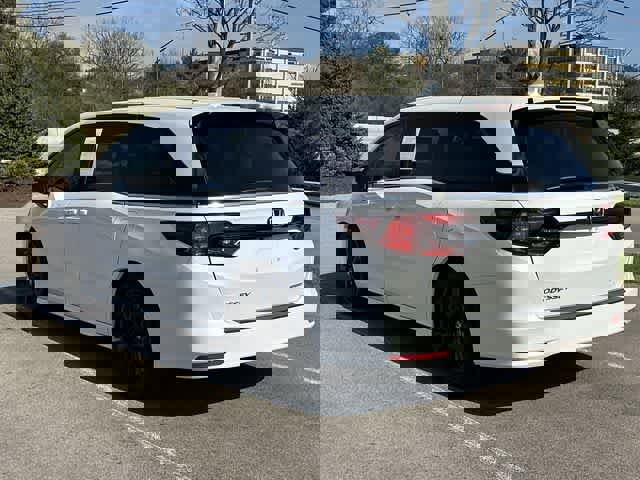 Used 2023 Honda Odyssey Sport image 32