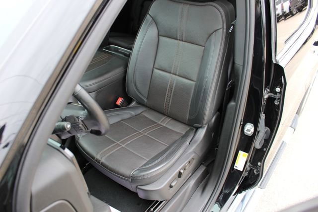 Used 2023 Chevrolet Silverado 1500 High Country w/ High Country Premium Package image 28