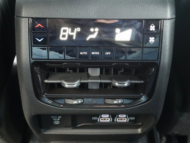 New 2025 Jeep Grand Cherokee L Laredo image 28