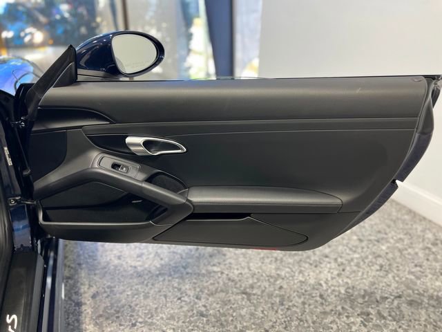 Used 2018 Porsche 718 Boxster S image 30
