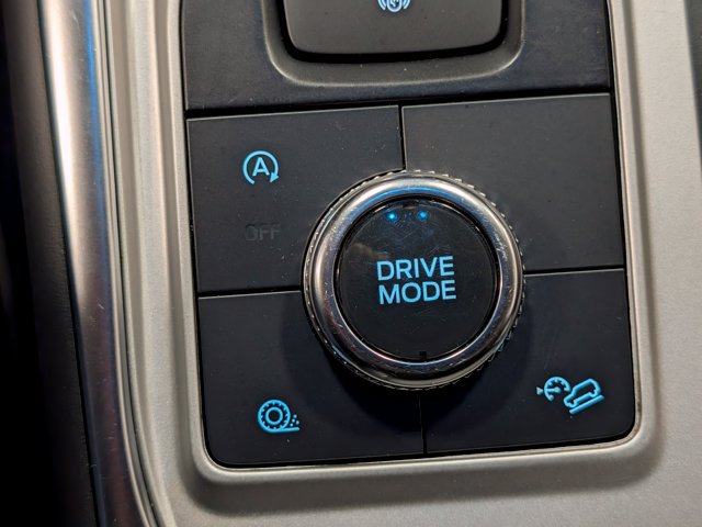 Used 2023 Ford Explorer Limited w/ Equipment Group 301A AWD/4WD image 31