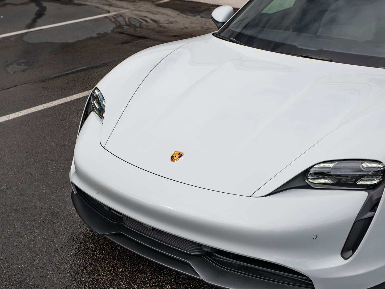 Used 2020 Porsche Taycan 4S image 13