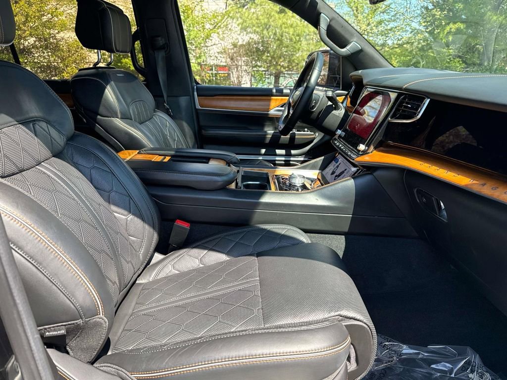 Used 2022 Jeep Grand Wagoneer Series III image 7